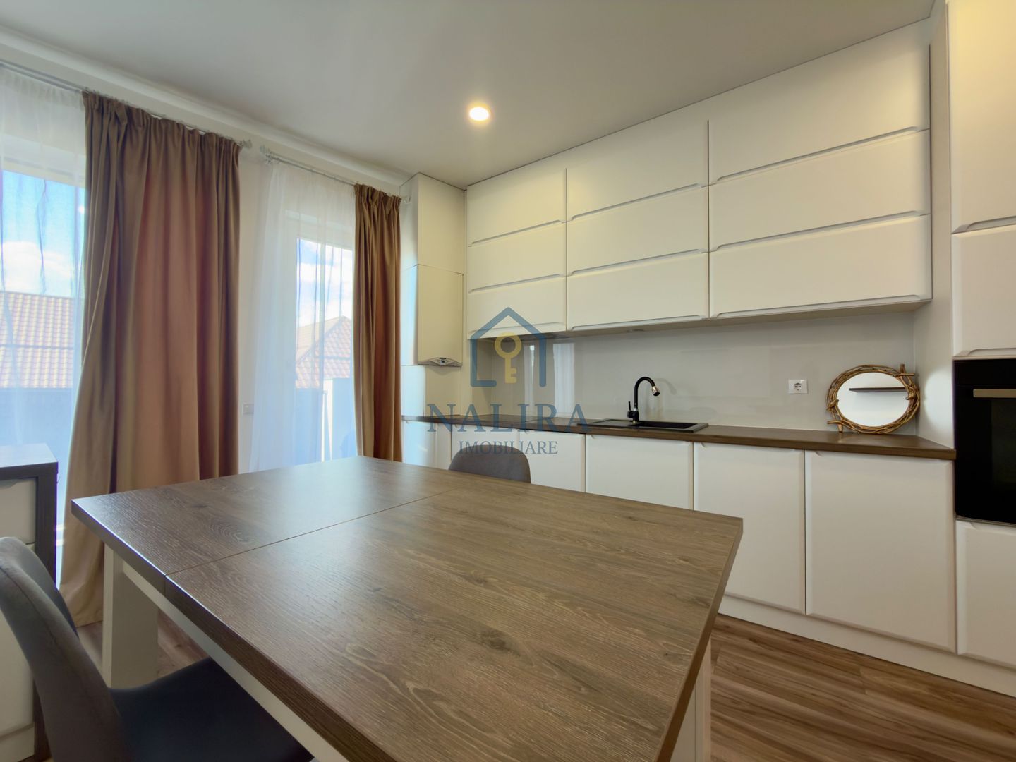 Apartament premium de vânzare – etajul 2 - Poză 2