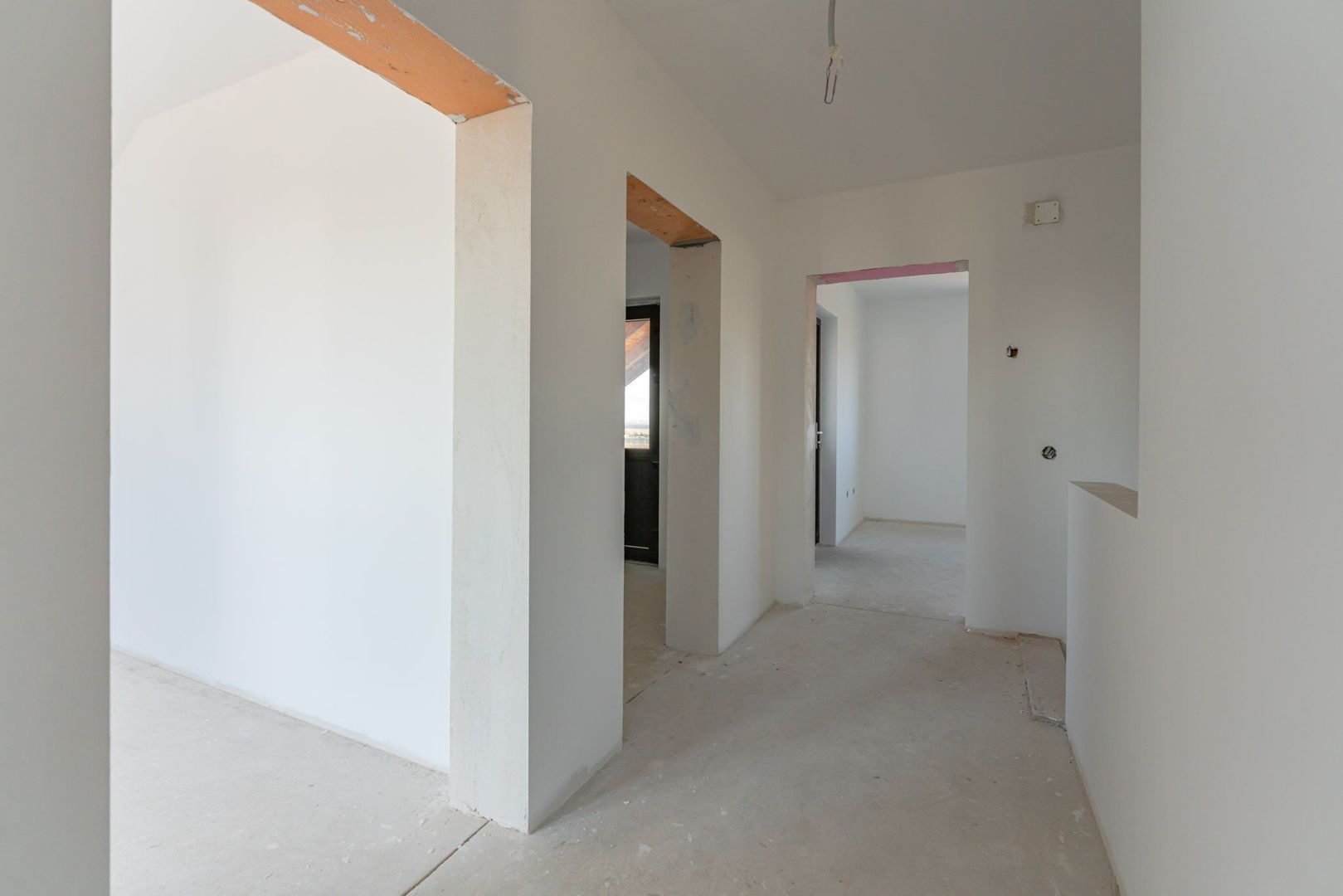 Casă nouă în Bod, P+M, de vânzare "la alb" sau "la cheie" - Poză 16