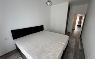 Mobilat si utilat. 2 locuri de parcare. Curte privata in CF - Poză 7