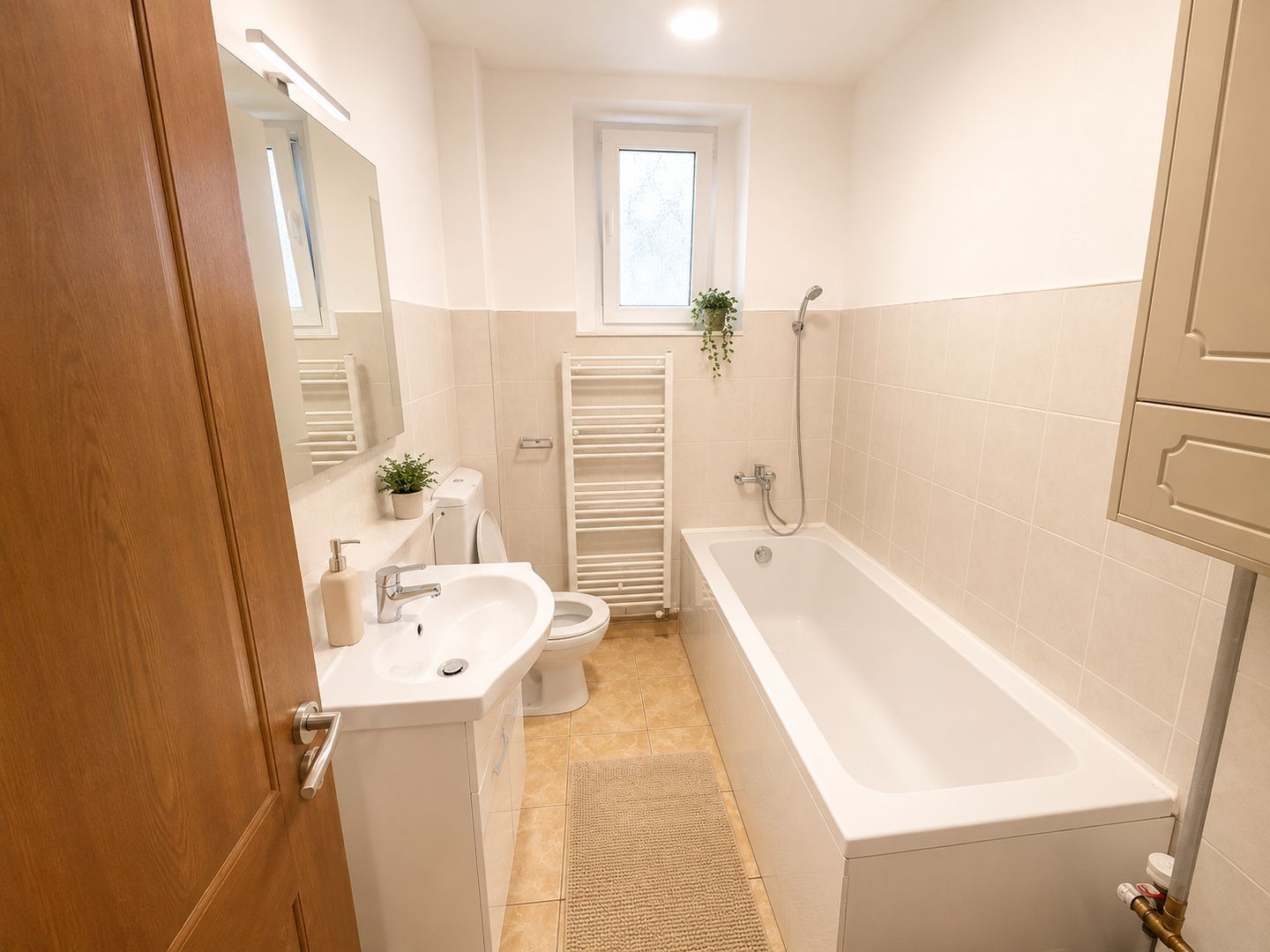 Apartament 2 Camere De Inchiriat | Decomandat | Central | The Office | Etaj 3/4 - Poză 6
