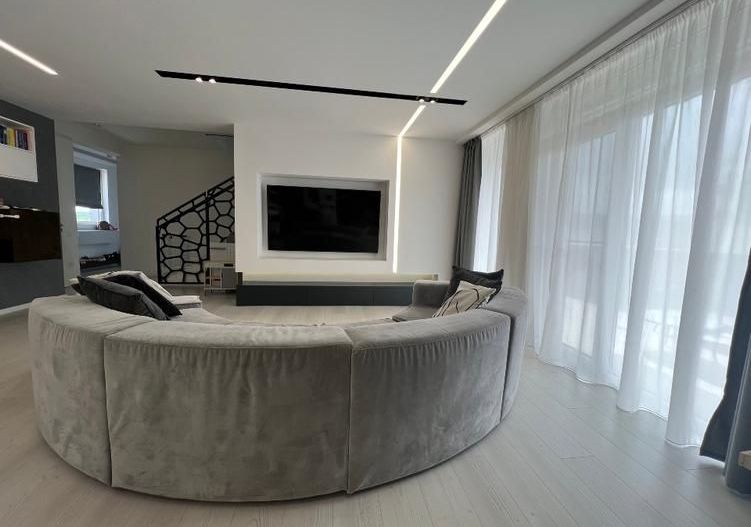 Penthouse modern 4 camere • 120 mp + 60 mp terase • Soporului - Poză 1