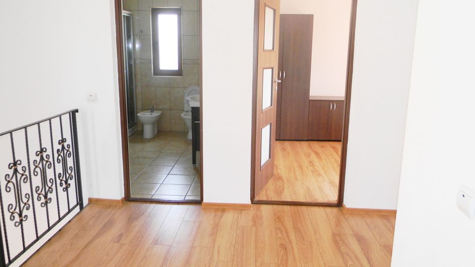 Vila mobilata si teren 1200mpBrasov-Harman - Poză 3