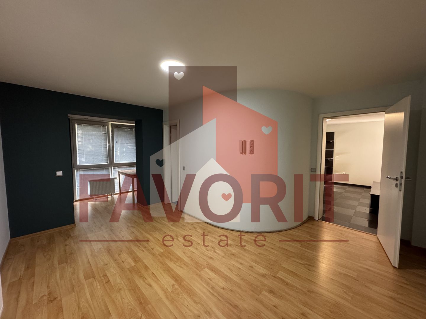 Langa Iulius Town. Renovat. Cu centrala proprie - Poză 3