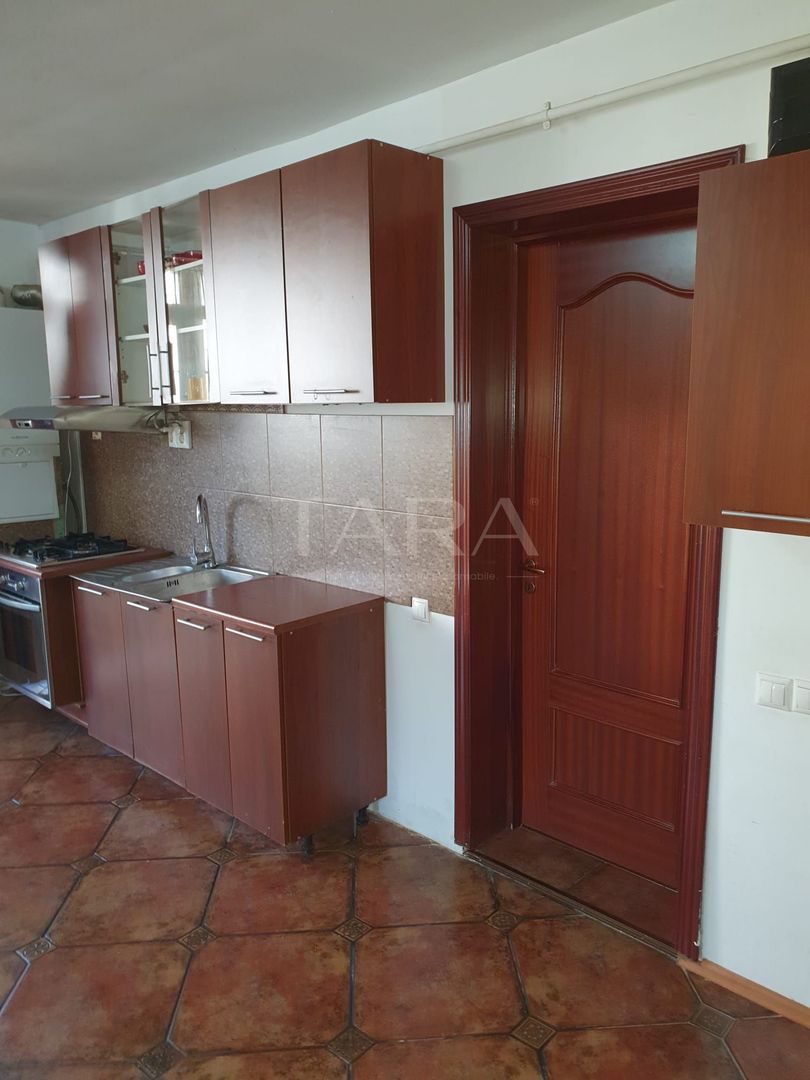 Apartament cu 3 camere în Gruia – liniște, verdeață și garaj! - Poză 2