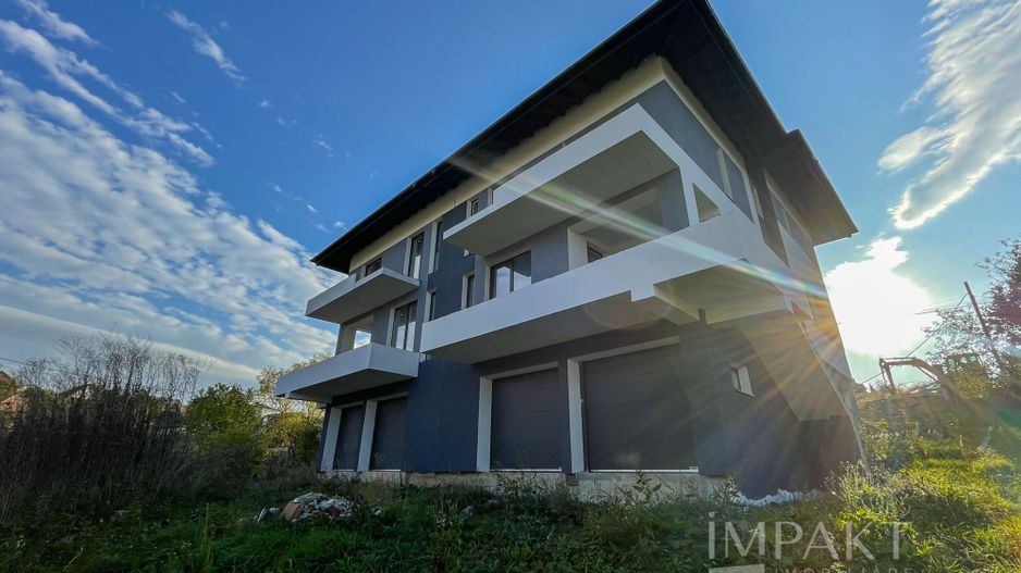 Casa tip duplex, in Dezmir! - Poză 1