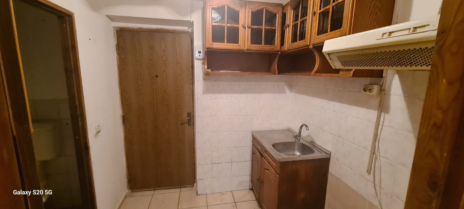 Camera cu baie si suprafata de 20mp in Noua - Poză 5