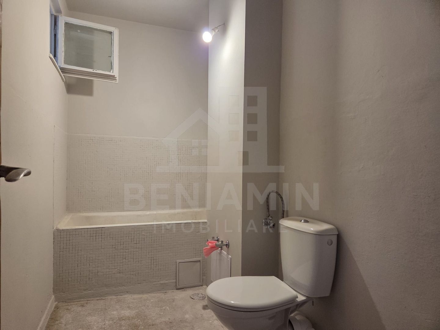 2 Camere-52mp-Balcon-Lift Nou-Anvelopat-Zona-Garii-Renovat - Poză 7