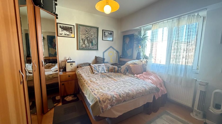 Apartament cu 3 camere de vânzare + garaj - Poză 7