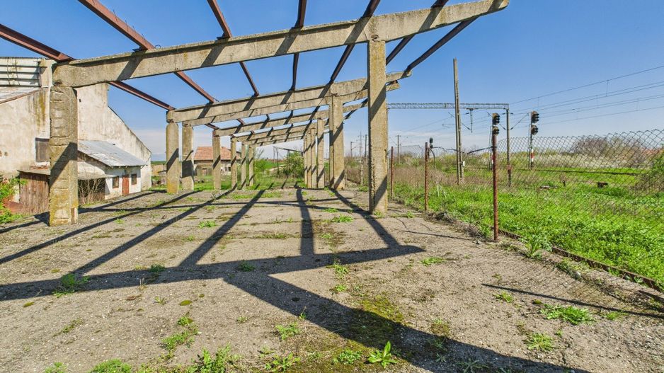 Spațiu industrial, rampă și acces la calea ferată - Poză 9