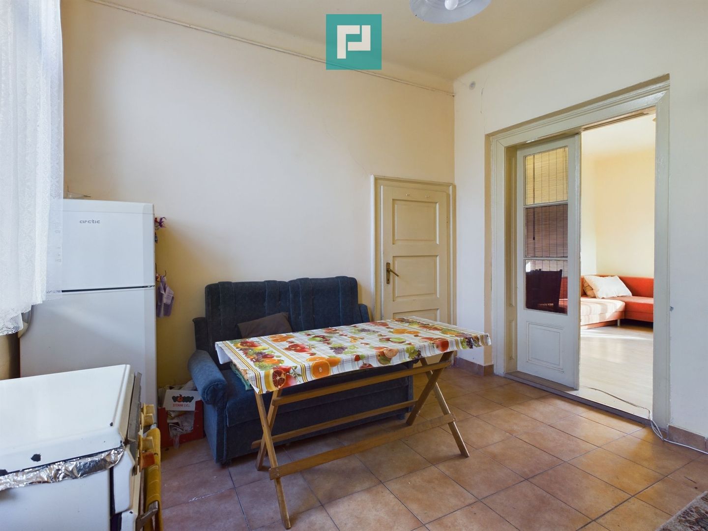 Casă cu teren în Pârneava - Poză 11