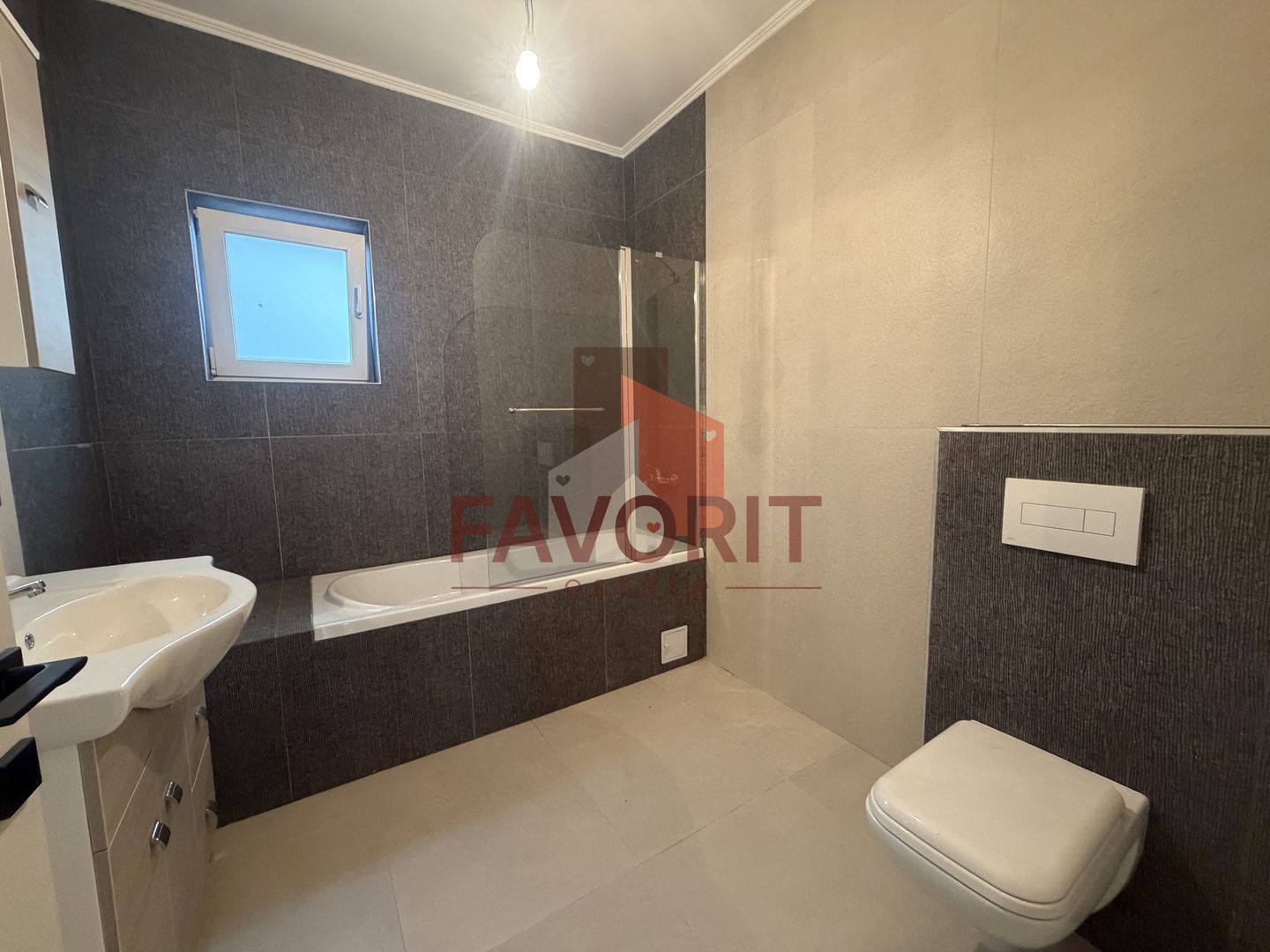 Casa individuala finalizata. Acces asfaltat - Poză 11