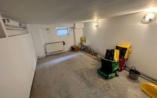 Apartament spatios 150 mp - Poză 11