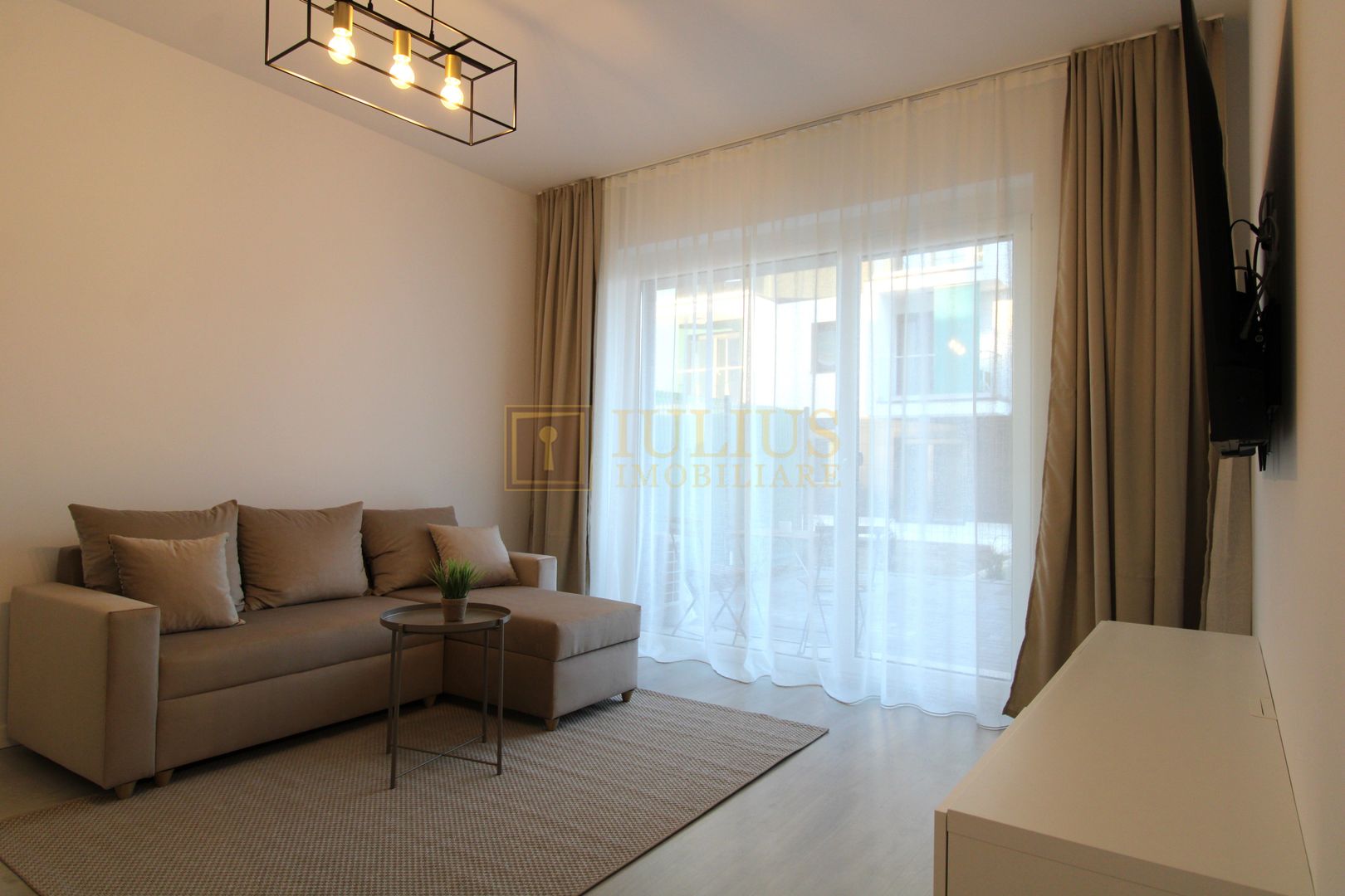 2 camere + curte + parcare, centrala proprie, Lipovei - Poză 2