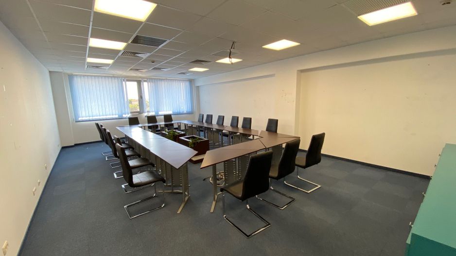 Spațiu de birouri de 300mp de închiriat în zona Centrala - Poză 7