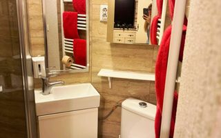 Studio renovat mobilat si utilat,Brasov,centrul istoric - Poză 7