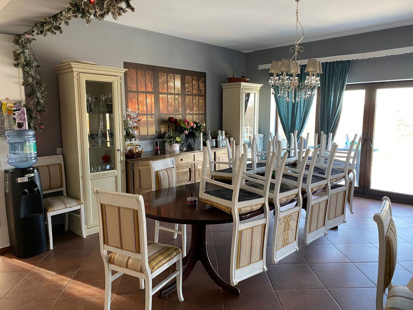 Vilă modernă cu piscină și terase generoase, zona Faget - Poză 1