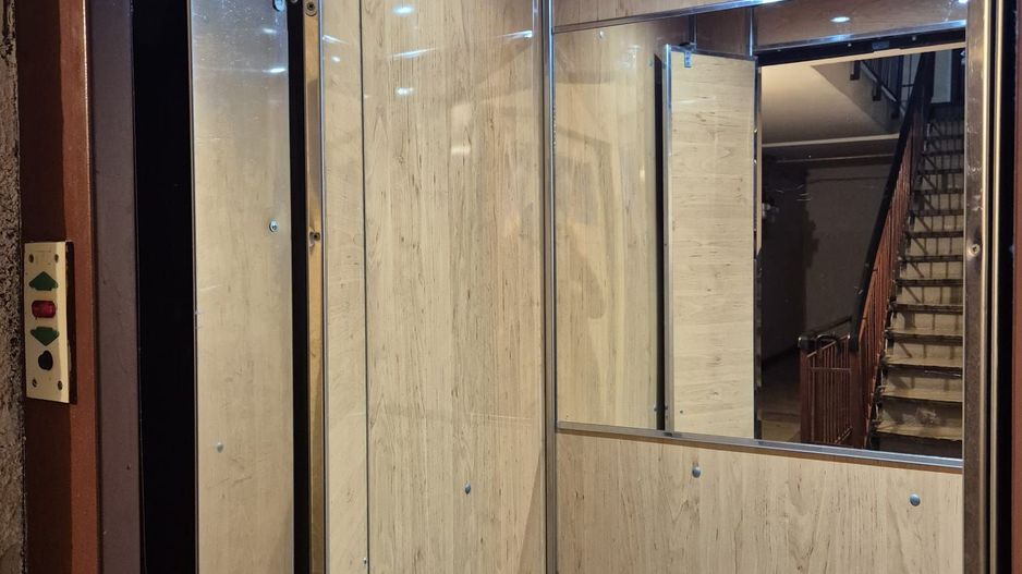 Vlahuta, garsoniera sectiune mare - Poză 10