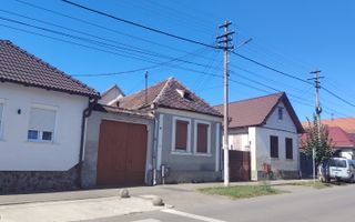 De vânzare casă cu 5 camere, Agnita, str. Horea - Poză 1