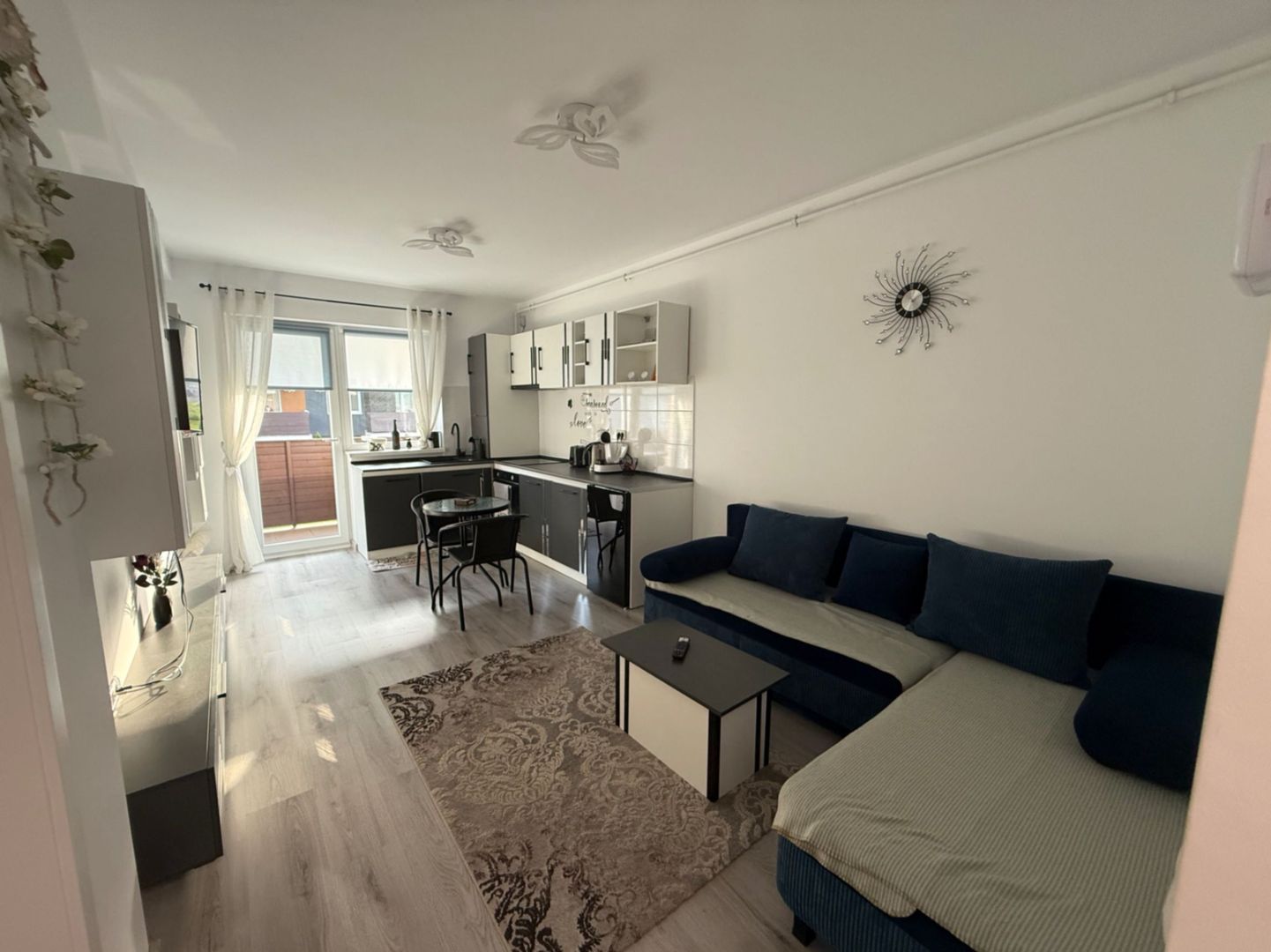 Apartament cu 2 camere tip studio - Subcetate Rezidence - Poză 1