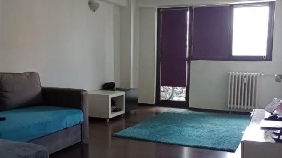 4camere decomandat ,3balcoane , stradal - Poză 1