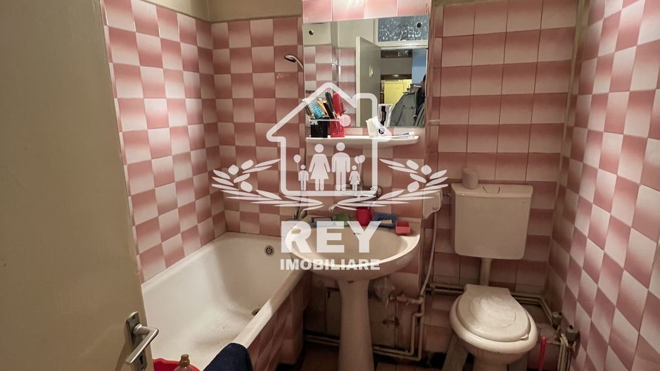 Apartament 4 camere decomandate 4 balcoane etaj 1 Str. Bâlea/Sibiu - Poză 10