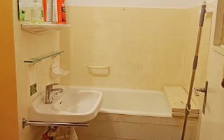 Apartament circular in cartierul astra - Poză 8