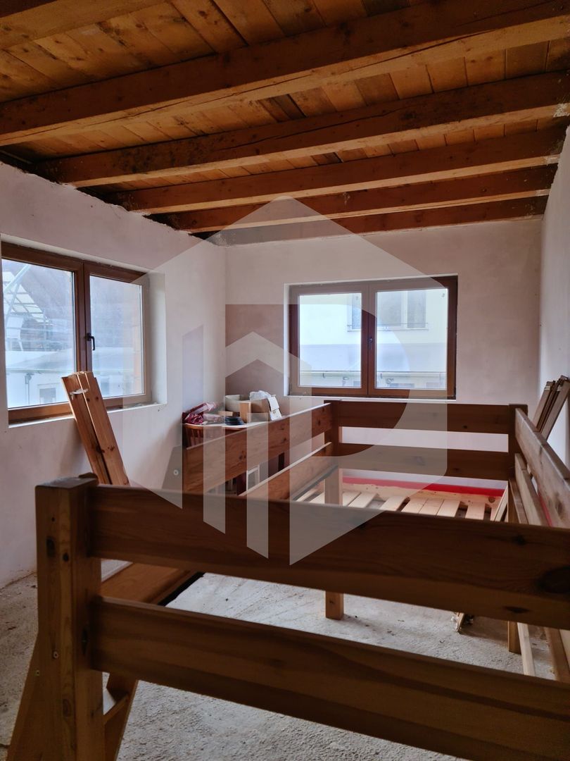 Casa pretabila pentru inchiriere | 7 camere | 290 mpu | Ocna sibiului - Poză 7