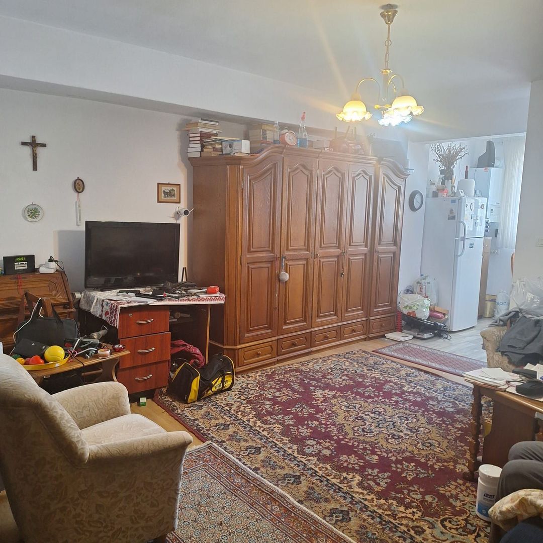 Apartament cu 2 camere de vânzare - Poză 1