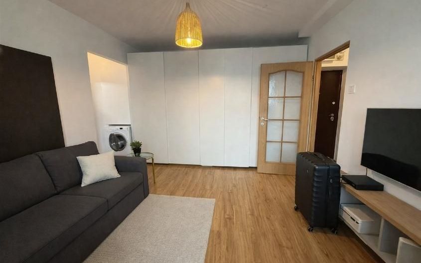 Apartament 2 camere Universitate, vedere panoramica, balcon,  2 min metrou - Poză 2