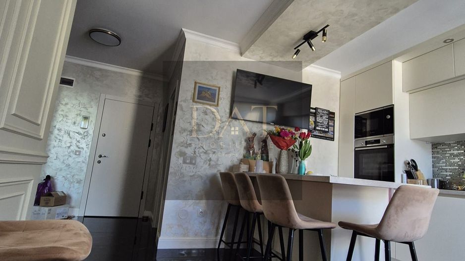 Apartament cu 3 camere, la cheie, garaj inclus, Beta Residence - Poză 1