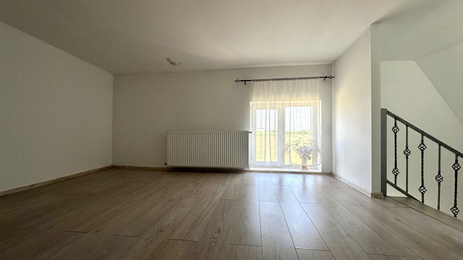 Casă de închiriat – Sânpetru, - Poză 15