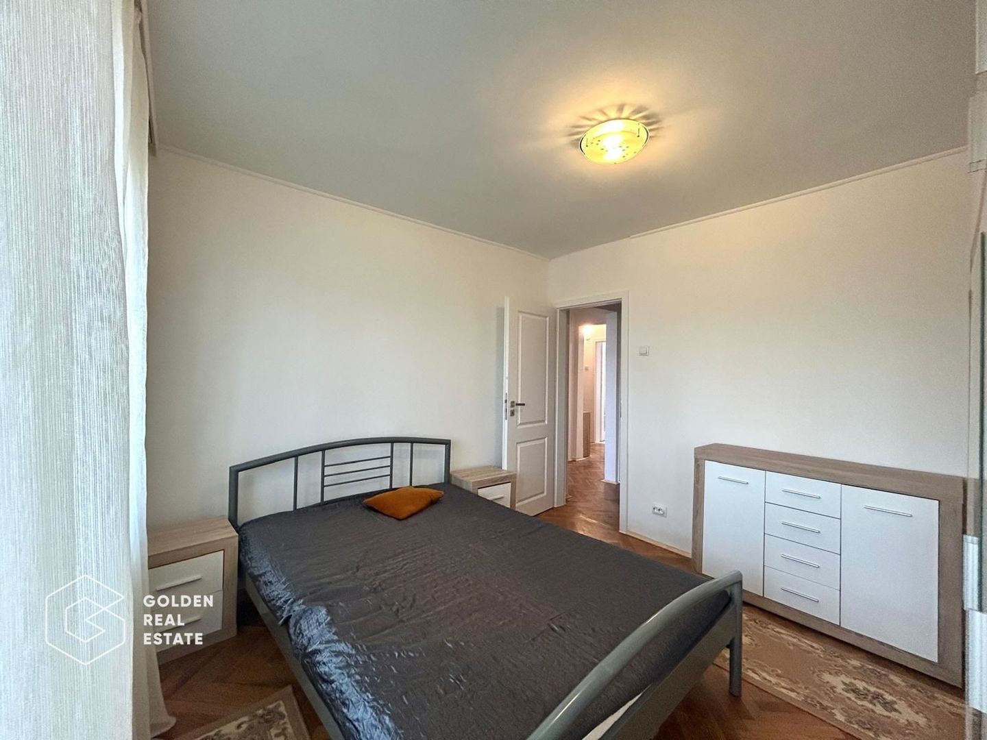 Apartament cu 3 camere, etaj 3, zona 300 Micalaca - Poză 6