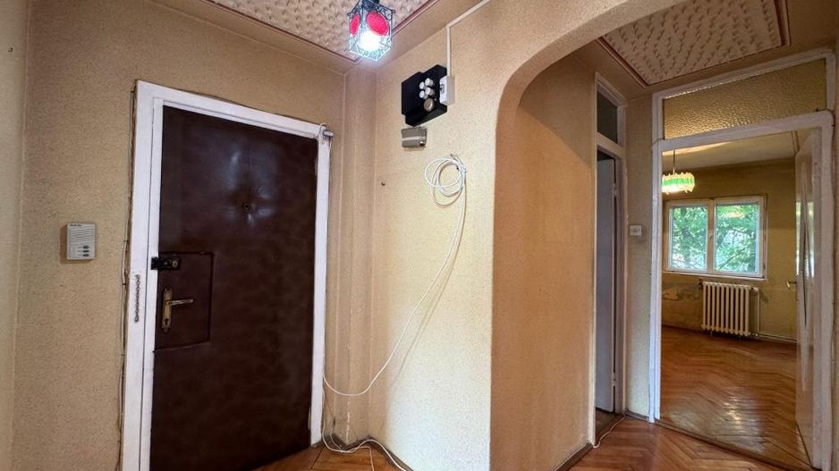 Apartament 3 camere decomandat, 56 mp utili, etaj 2 – zona Torontalului - Poză 2