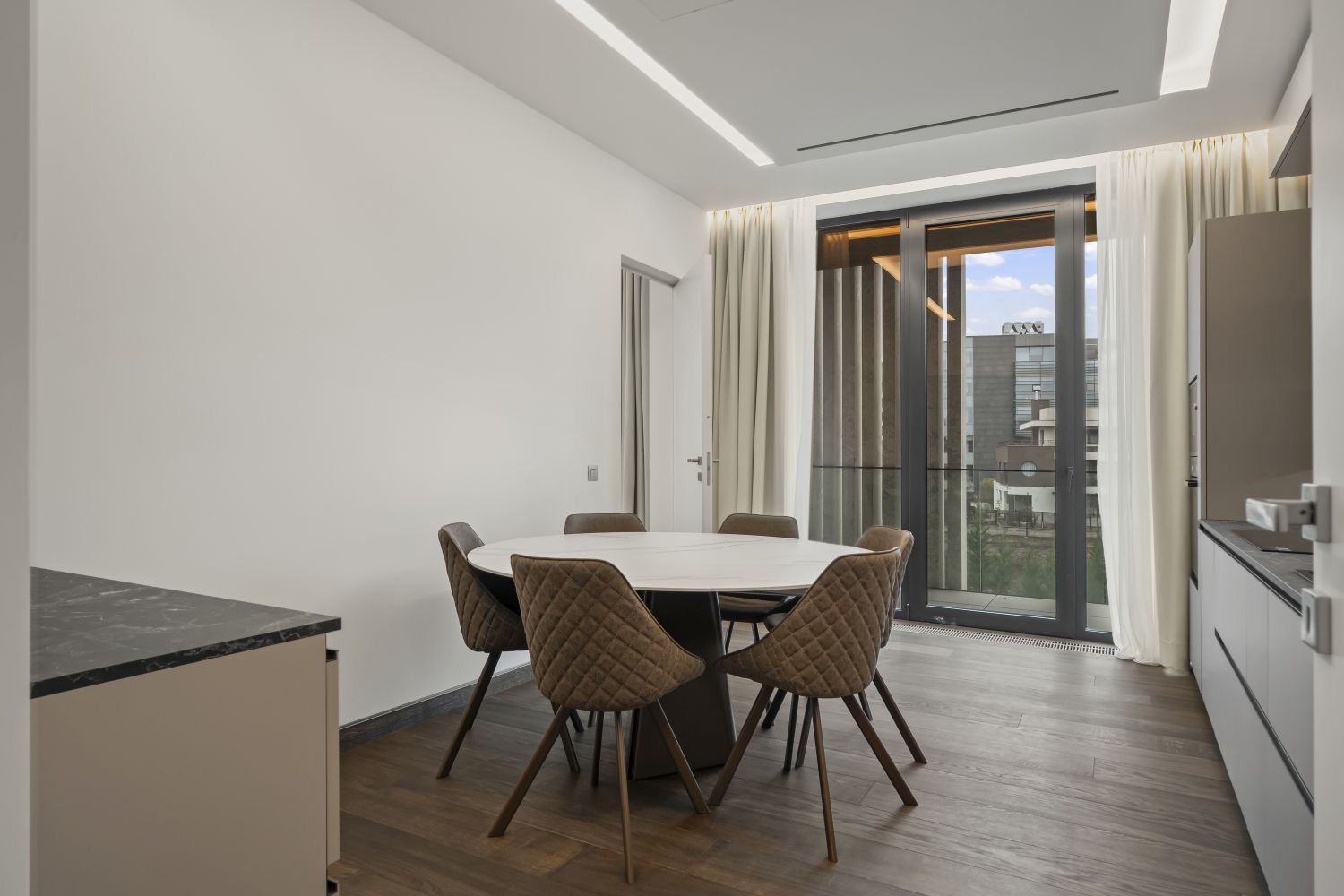 Apartament unic 5 Camere | Zona Aviatorilor - Poză 19