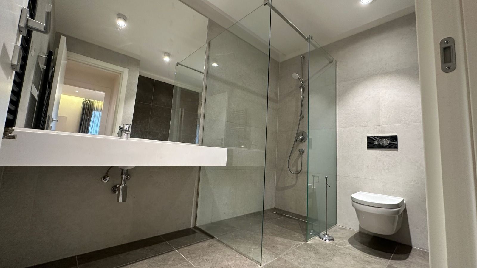 Apartament modern exclusivist cu 2 camere în One Herăstrău Plaza - Poză 16