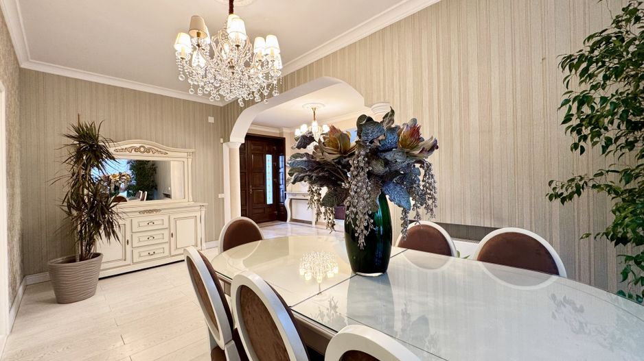 Vila lux cu 1000 mp teren pe Erou Iancu Nicolae langa Jolie Ville - Poză 7