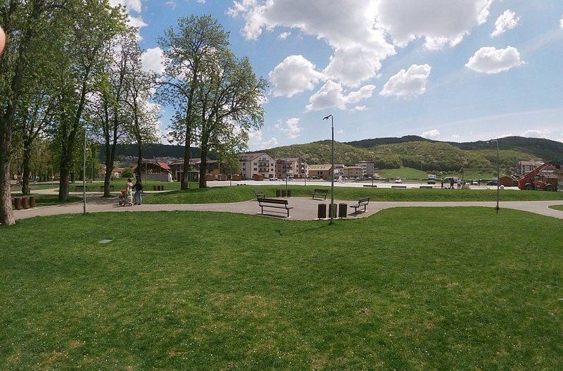 4 cam Tautului Finisat  In Parcul Poligon Floresti - Schiță 33