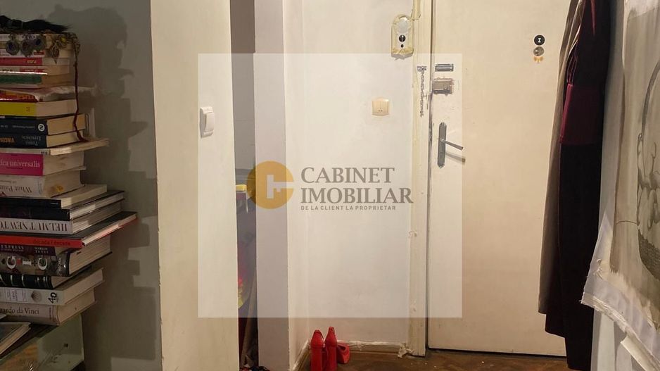 Garsoniera  | Vedere catre bulevard  |  Kogalniceanu - Cismigiu - Poză 3