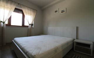 Apartament la casa, 2 camere, 2 bai, centrala proprie. - Poză 11