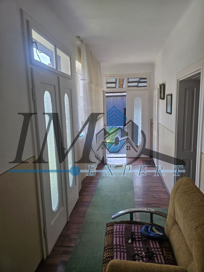 Casa de Vanzare in zona centrala in Geoagiu - Poză 8