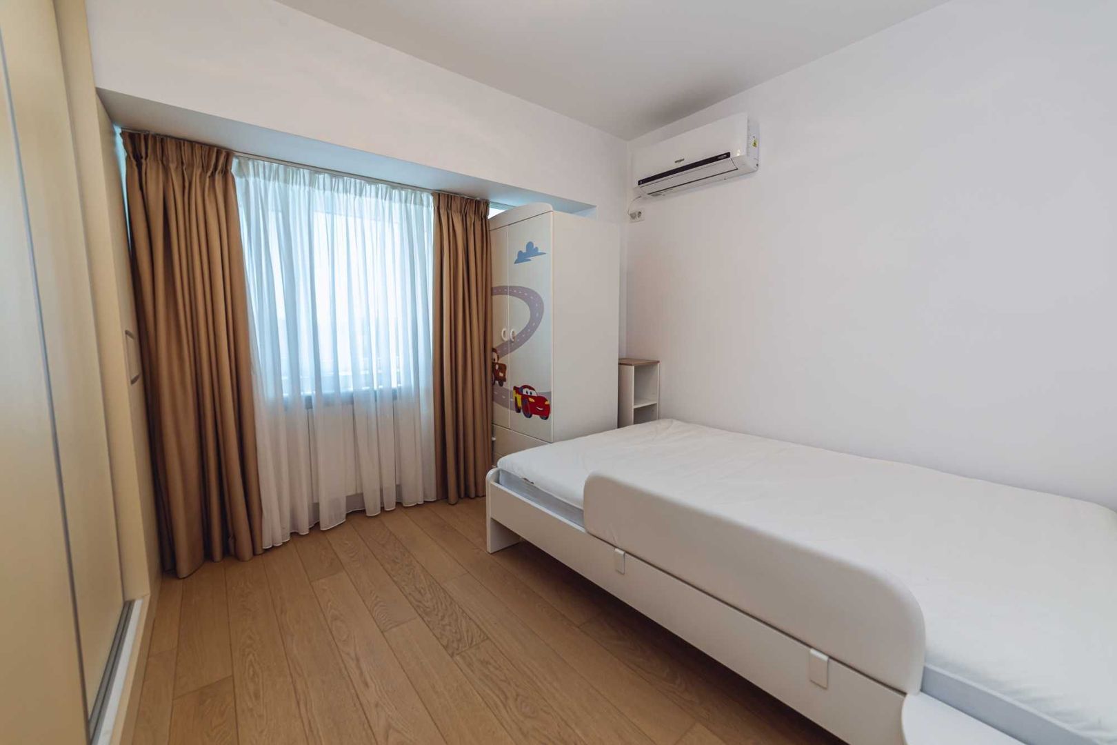 APARTAMENT 4 CAMERE | CENTRALA PROPRIE | RENOVAT COMPLET - Poză 11