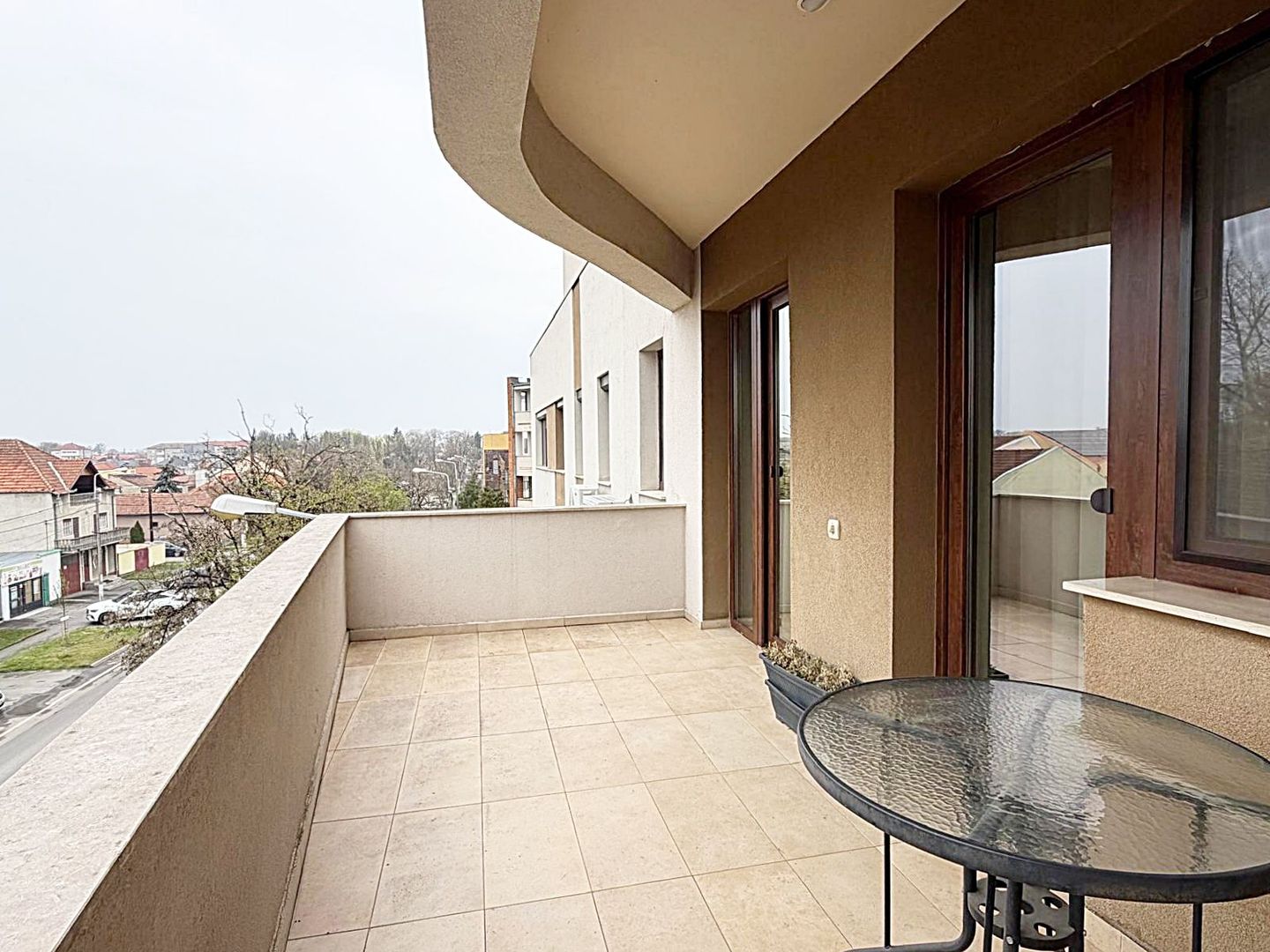 Apartament nou 2 camere central in Oradea - Poză 1