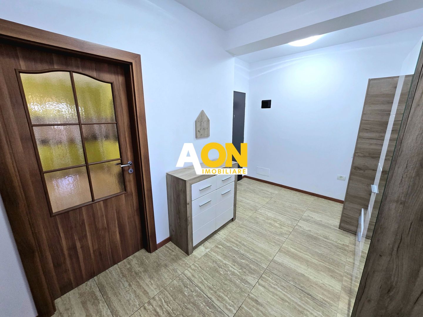 Apartament cu 3 Camere, Complet Mobilat, Bloc Nou, Zona Centru - Poză 14