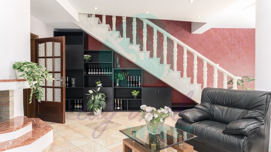 Vilă spațioasă cu curte superbă lângă Parcul Circului - Poză 15