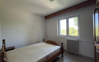 3 camere cu vedere la Parc Humulesti - Poză 9