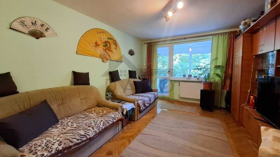 De vanzare Apartament cu 3 camere - Poză 4