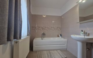 Vilă *5 camere // Cartier Ion Creangă // Sector 2 - Poză 24