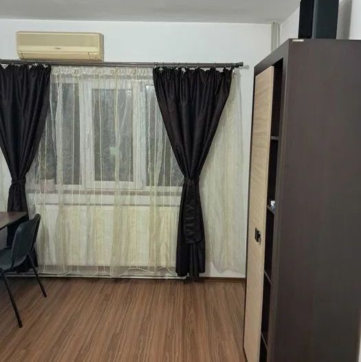 Apartament 3 camere de vanzare Lujerului - Poză 1