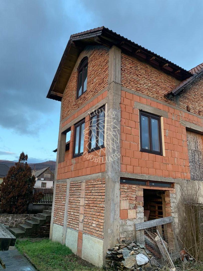 Casa stadiu rosu 218 mp, 3350 mp teren,  Albestii Bistritei, Exclusiv - Poză 1