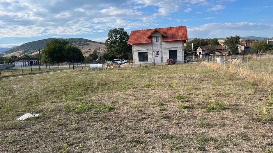 Teren Intravilan - Poză 1